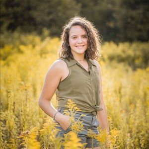 Meet your Posher, Halli
